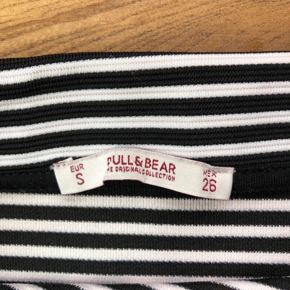 Pull&Bear Black & White Striped Diagonal Mini Skirt - Picture 9 of 9